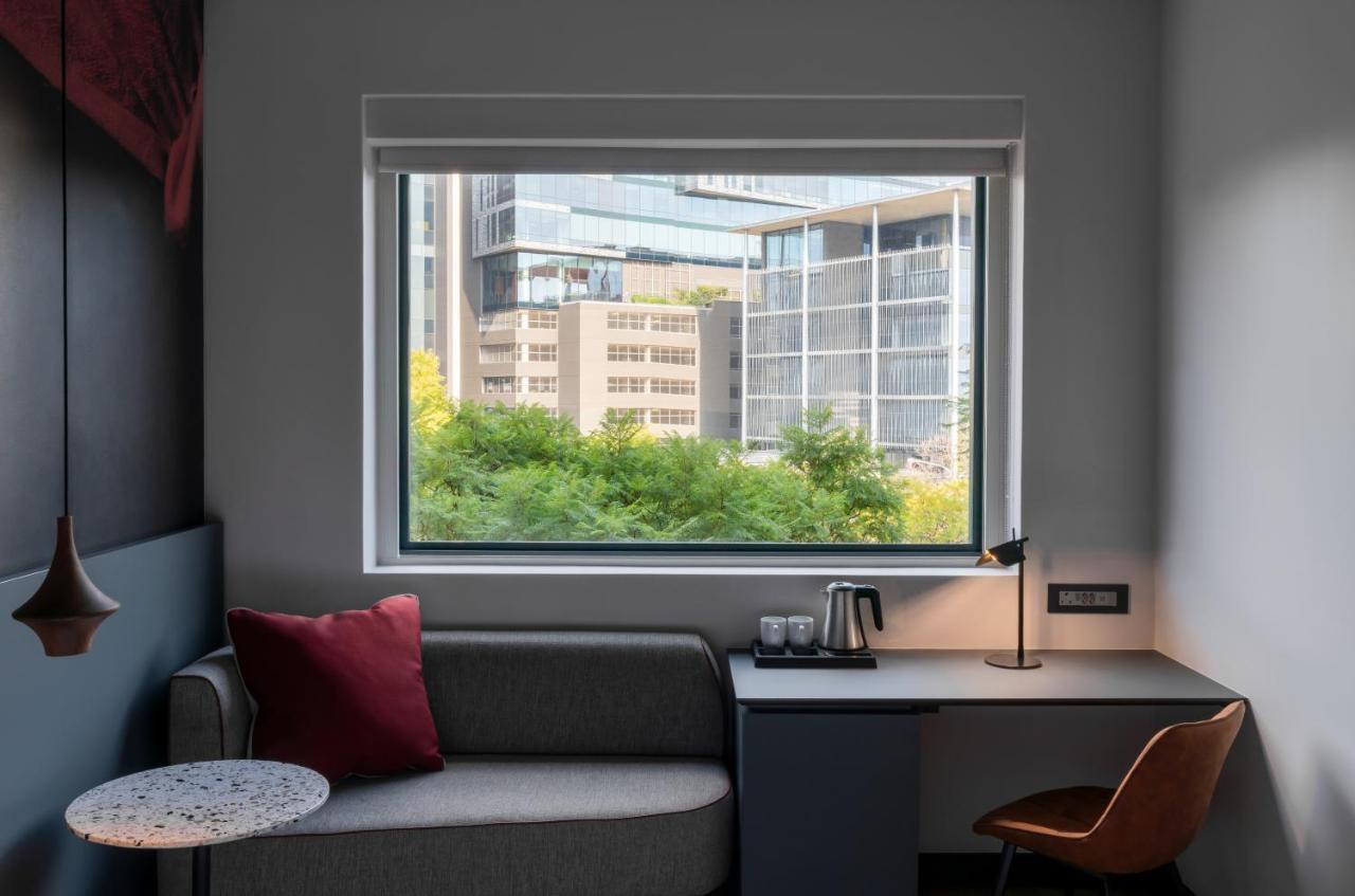 Radisson Red Hotel Johannesburg Rosebank Extérieur photo