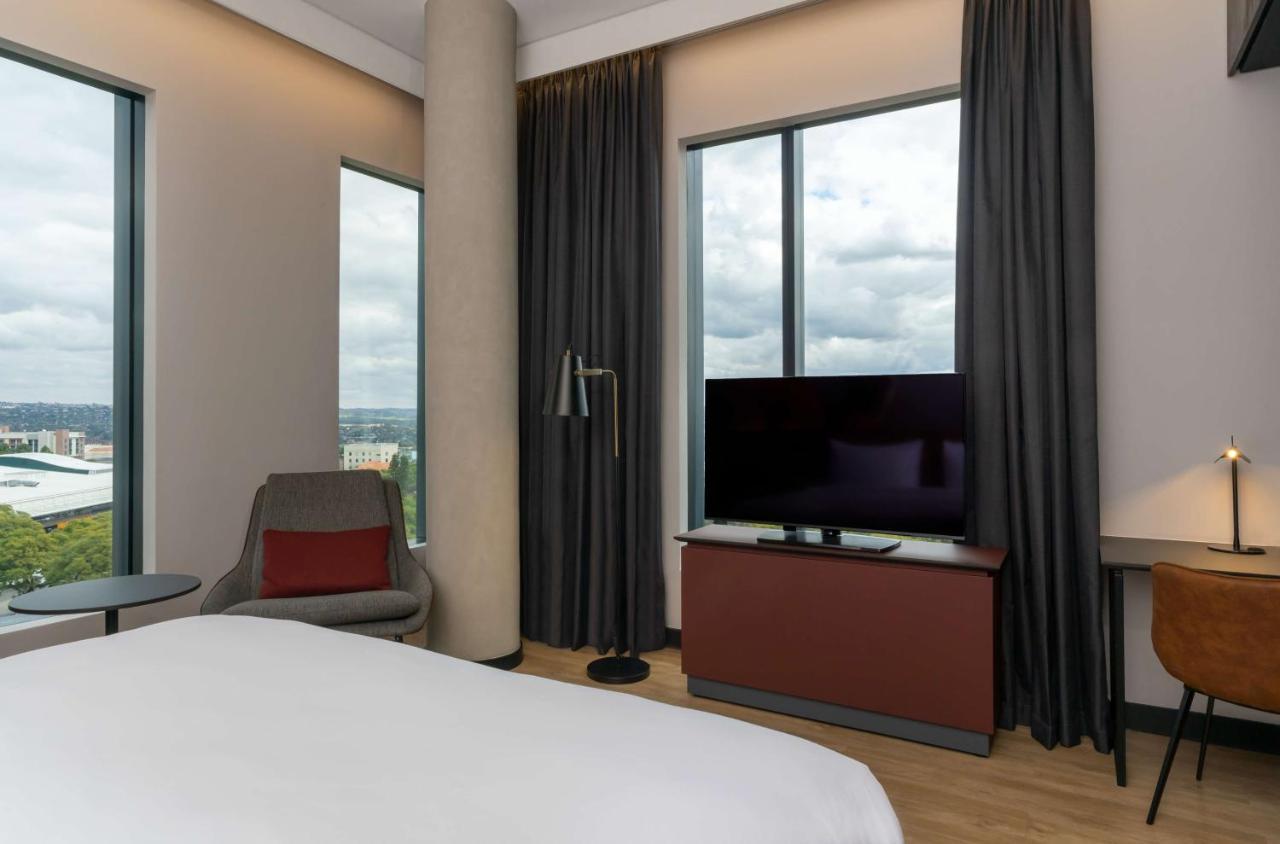 Radisson Red Hotel Johannesburg Rosebank Extérieur photo