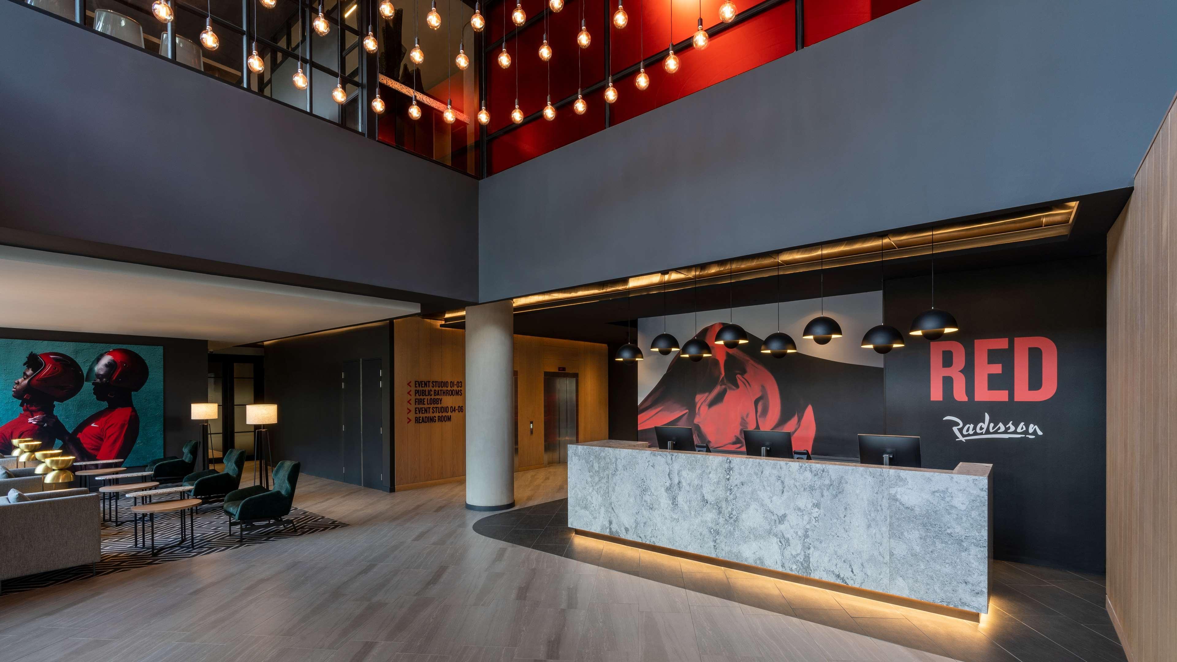 Radisson Red Hotel Johannesburg Rosebank Extérieur photo