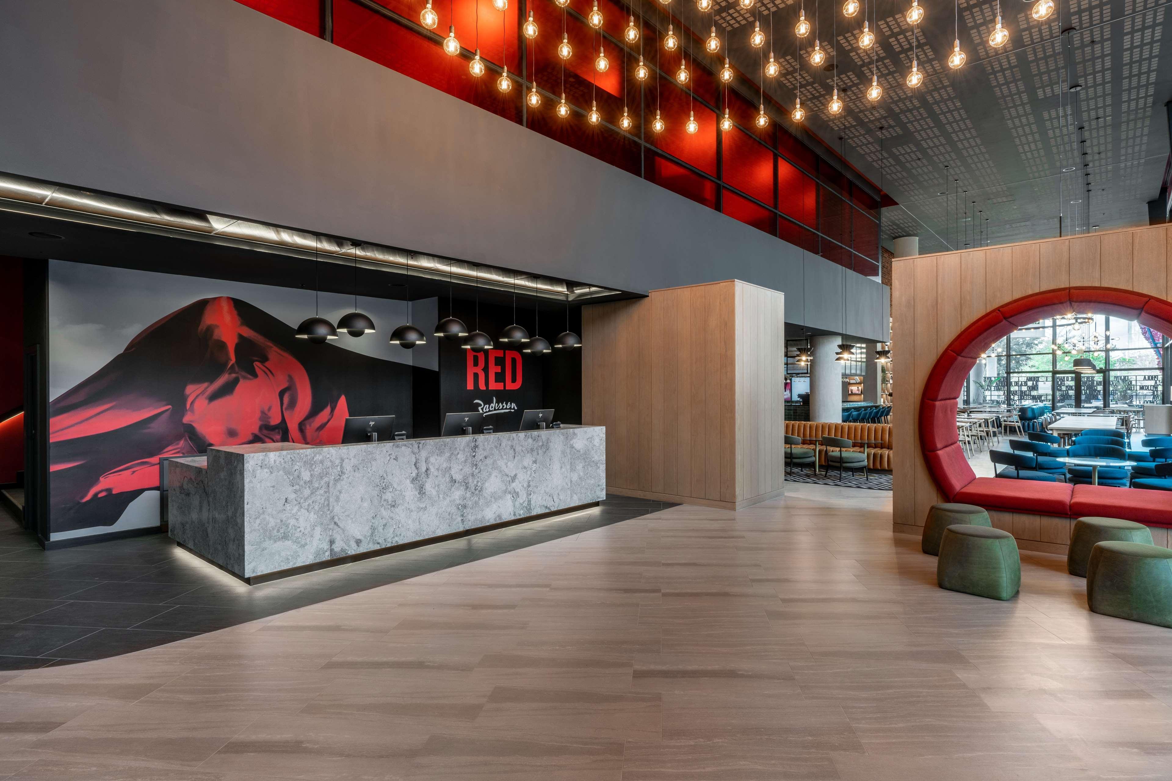 Radisson Red Hotel Johannesburg Rosebank Extérieur photo