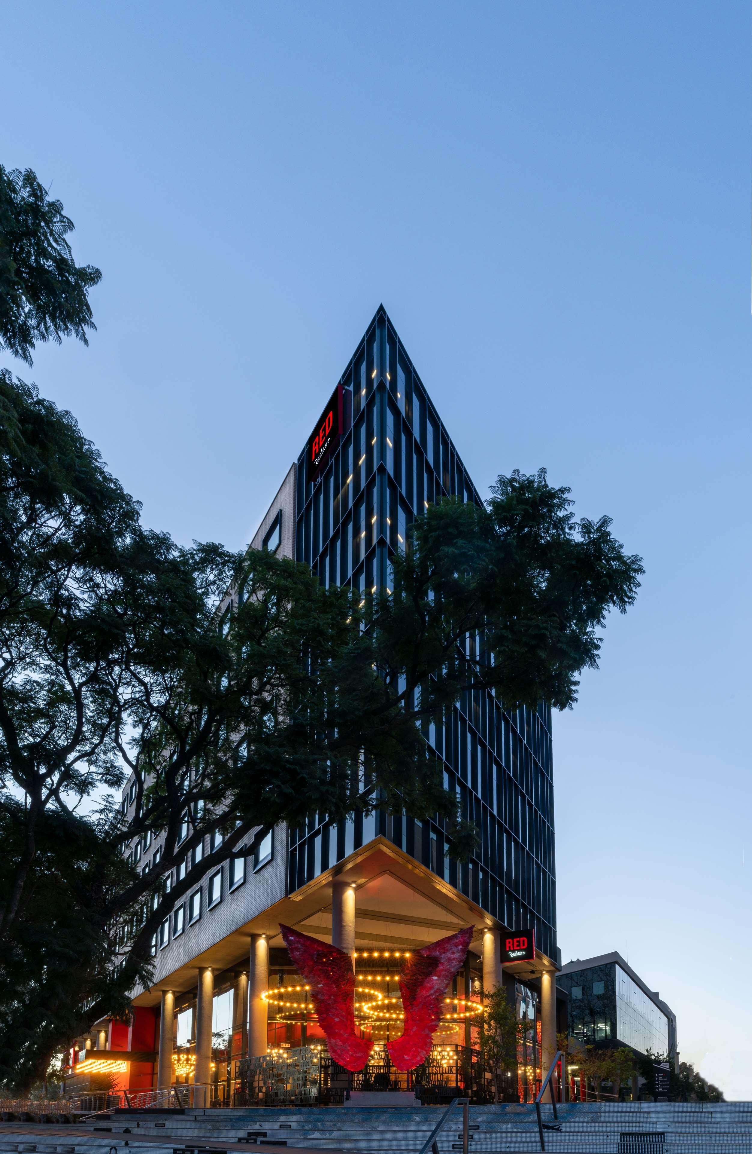 Radisson Red Hotel Johannesburg Rosebank Extérieur photo